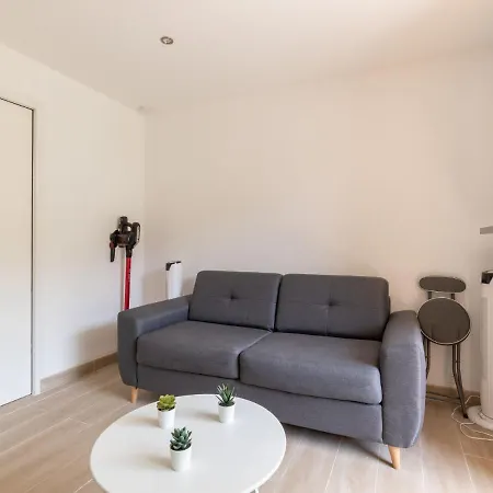 Les Aigues Marines-63 By Interhome Lägenhet