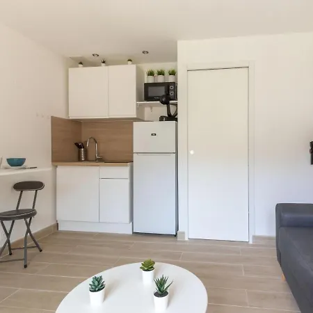 Les Aigues Marines-63 By Interhome Lägenhet